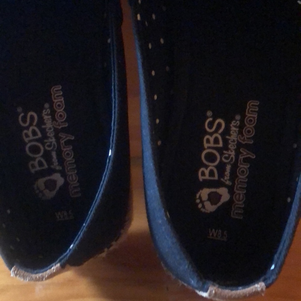 Bobs - Picture 3 of 5